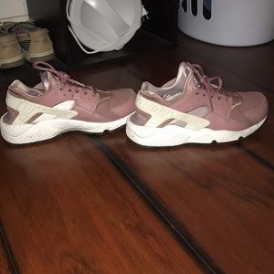 Nike huaraches